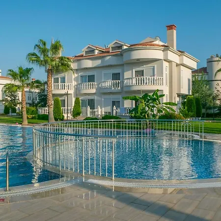 Villa Golf Village - With Shared Pool