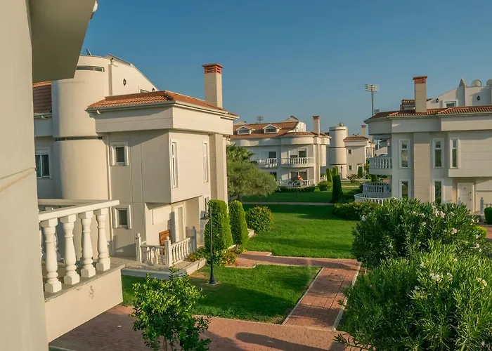 מלון Golf Village - With Shared Pool *