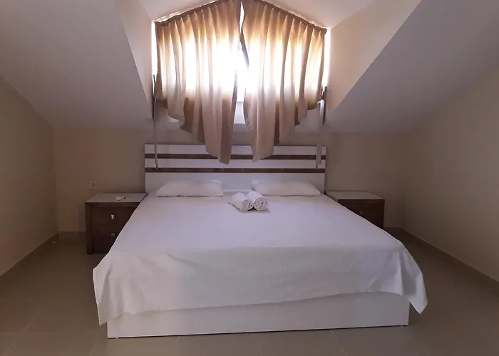 Golf Village - With Shared Pool מלון