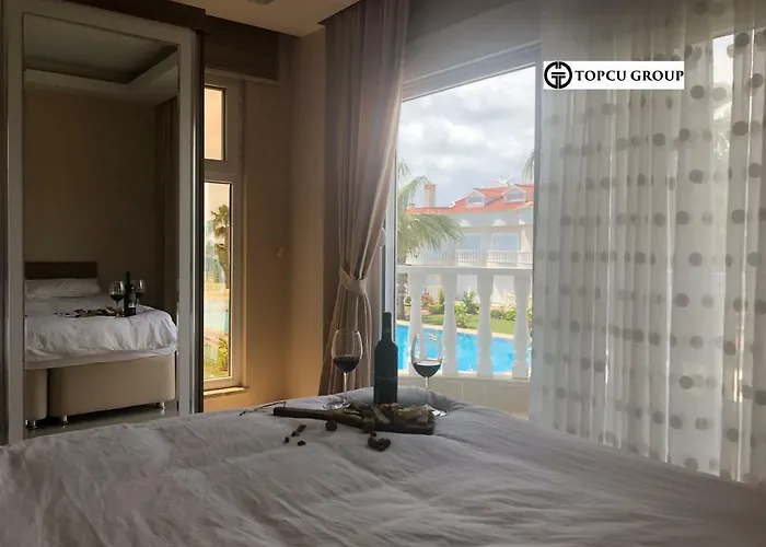 Golf Village - With Shared Pool מלון באלאק